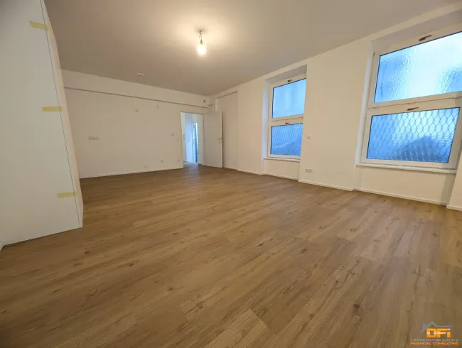 WOHNTRAUM IM HOFHAUS IN OTTAKRING: 5-Zimmer Wohnung mit Flachdach und Hof/Garten in ruhiger Wohnlage - Titelbild