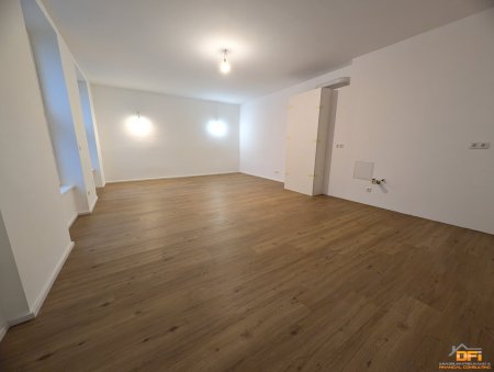 WOHNTRAUM IM HOFHAUS IN OTTAKRING: 5-Zimmer Wohnung mit Flachdach und Hof/Garten in ruhiger Wohnlage