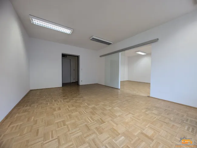 2 MONATE MIETFREI: Gut geschnittenes 3-Zimmer Büro in interessanter Frequenzlage - Bild