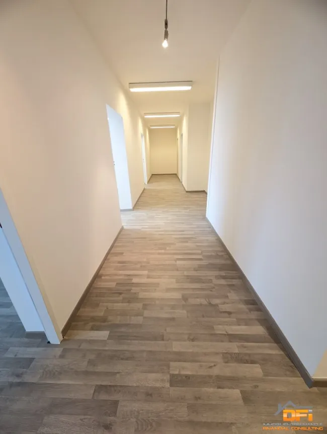 2 MONATE MIETFREI: Helles 3-Zimmer Büro in interessanter Frequenzlage - Bild