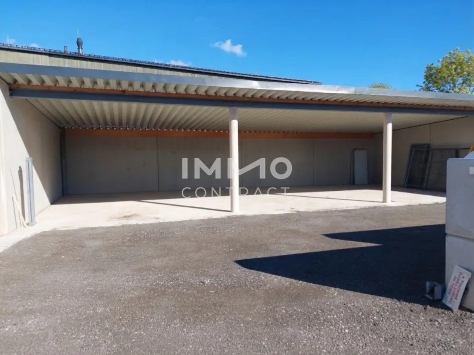 Große Carport - Stellplätze zu vermieten in Purgstall, auch für Wohnwägen und Wohnmobile geeignet - Titelbild