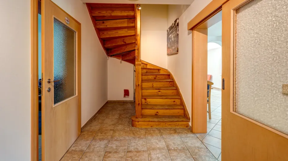 ZU VIEL GIBT'S NICHT - Haus in Wiener Neustadt mit 10 Zimmer auf 460m2 und 1755m2 Grund - Bild