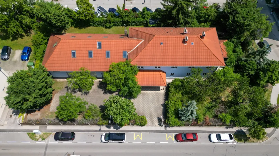 ZU VIEL GIBT'S NICHT - Haus in Wiener Neustadt mit 10 Zimmer auf 460m2 und 1755m2 Grund - Titelbild