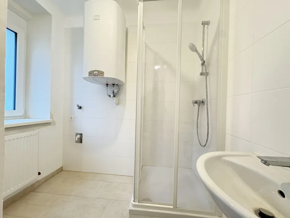 Neu saniert, Erstbezug + Loggia - Bild