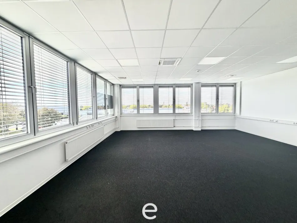 Büro im modernen Gewerbepark im Nord-Westen Wiens I Zukunftspark+ in Tulln - Titelbild