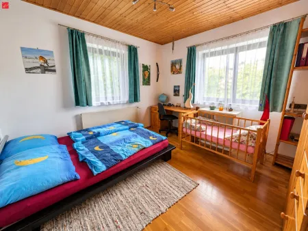 Schlafzimmer 2