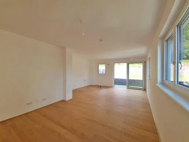 Moderne Doppelhaushälfte in Gablitz – 100 m² ERSTBEZUG mit Terrasse, Garten und 2 Carportplätzen - Bild