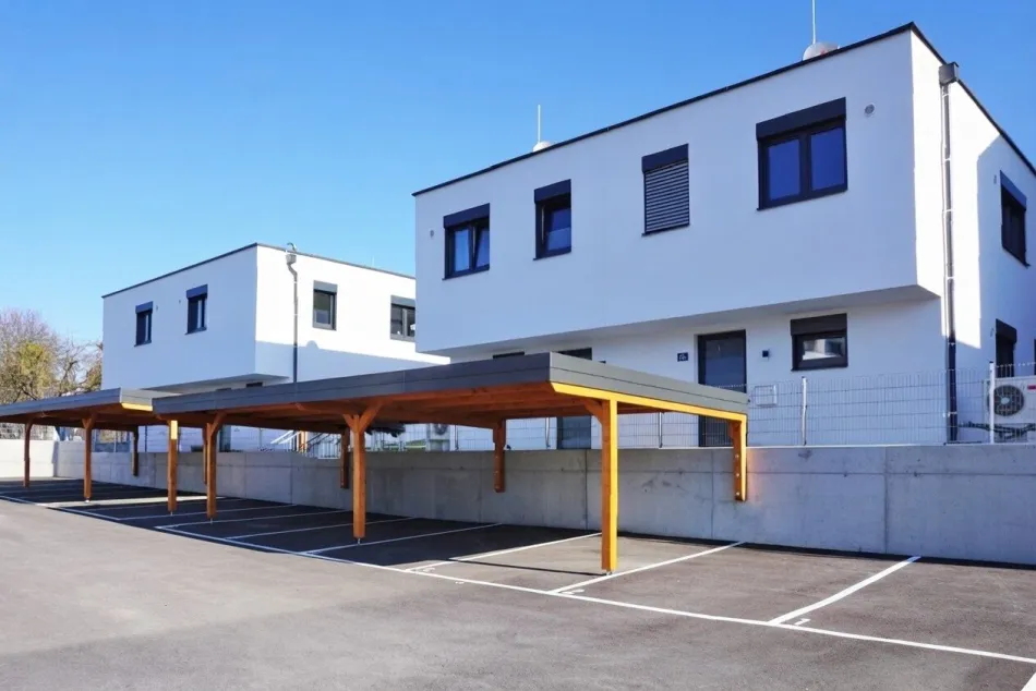 Moderne Doppelhaushälfte in Gablitz – 100 m² ERSTBEZUG mit Terrasse, Garten und 2 Carportplätzen - Titelbild