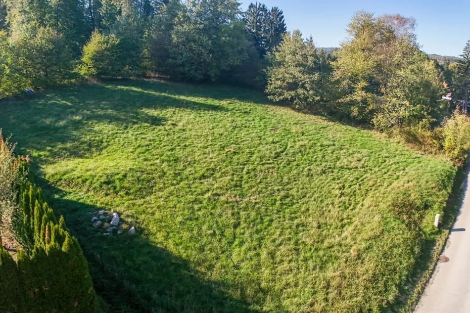 Großzügiges Baugrundstück mit Fernblick in sonniger Südostlage - Bild