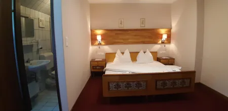 4_Bett_Zimmer__3_