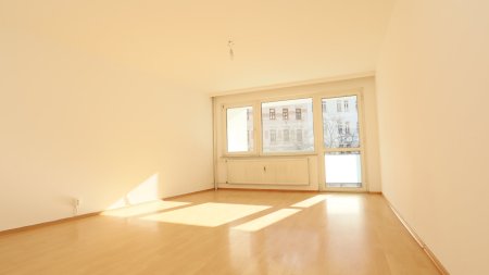 MITTEN IM ACHTEN!