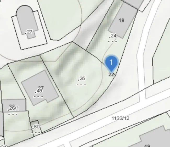 Sonniges Baugrundstück in ruhiger Lage mit Weinkellerröhre - Titelbild