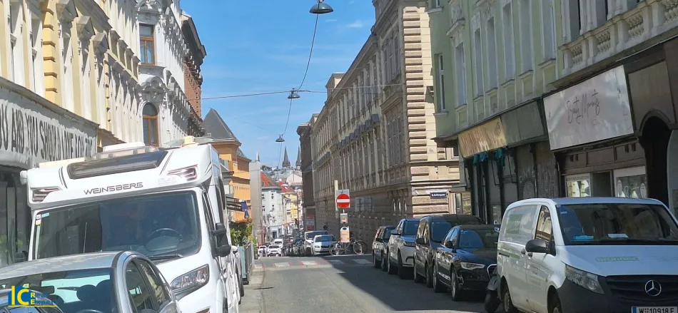 Fast barrierefreier Zugang nur eine Stufe
