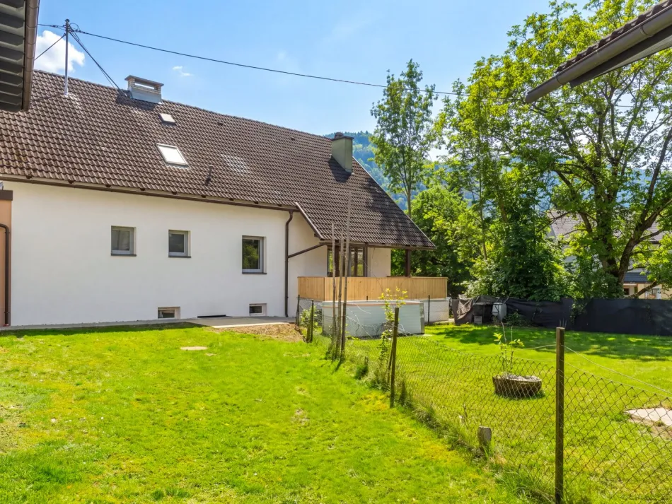 großzügige Gartenwohnung mit Terrasse und XL-Badezimmer - Bild