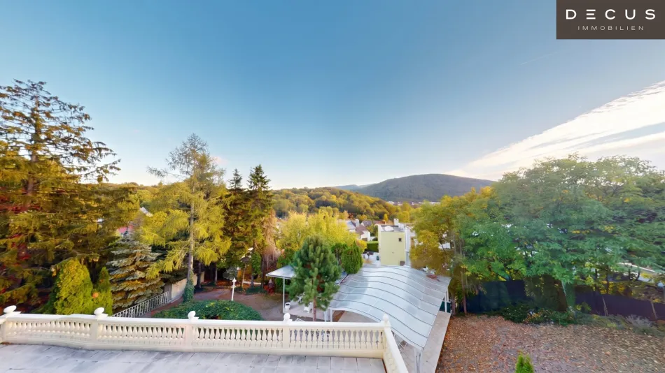 SONNENHANG-VILLA MIT GRÜNEM WEITBLICK - Bild