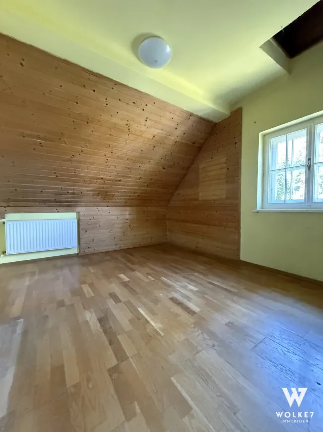 *MOOSKIRCHEN* Einfamilienhaus mit großzügigem Grundstück, vielseitigem Raumangebot und viel Potenzial - Bild