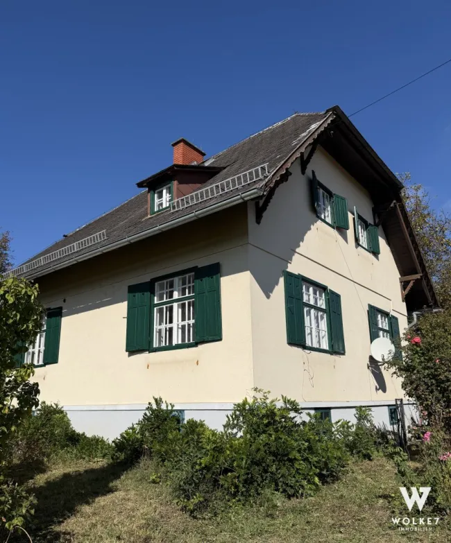 *MOOSKIRCHEN* Einfamilienhaus mit großzügigem Grundstück, vielseitigem Raumangebot und viel Potenzial - Titelbild