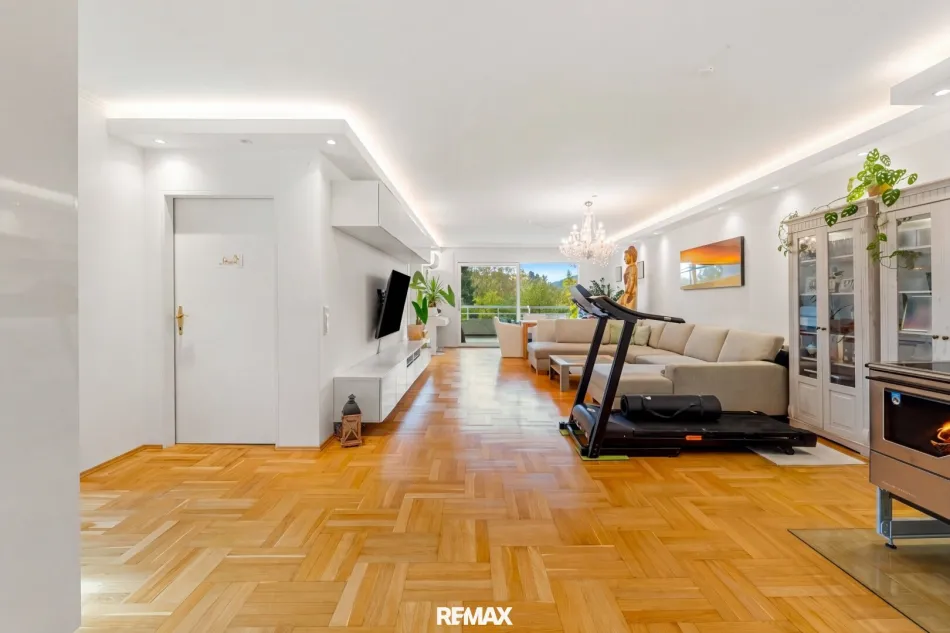 Große modernisierte Wohnung in zentraler Lage - Titelbild