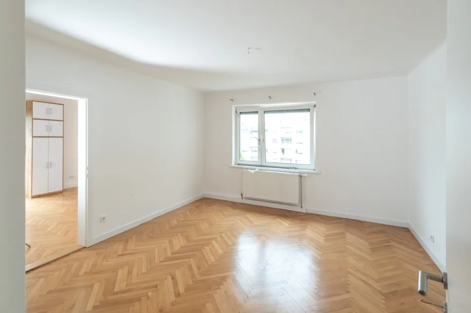 Sonnige 3-Zimmer Eigentumswohnung mit Balkon in zentraler Linzer Lage - Titelbild