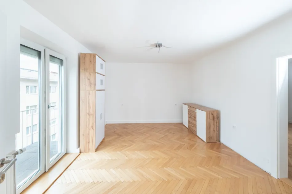 Sonnige 3-Zimmer Eigentumswohnung mit Balkon in zentraler Linzer Lage - Bild