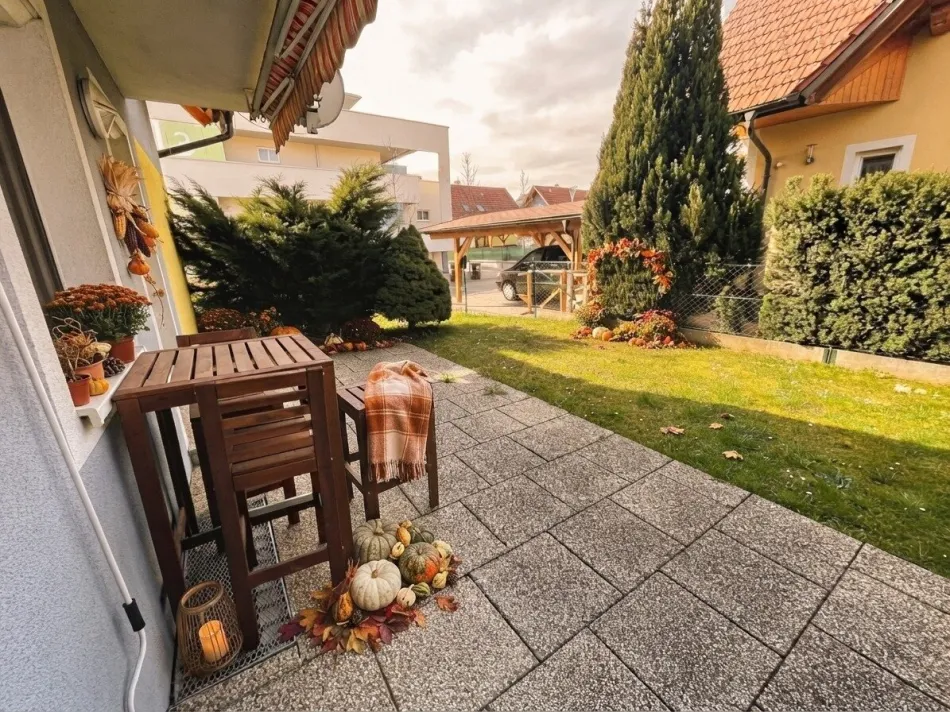 Sehr nette 2 1/2 Zimmerwohnung plus Wohnküche mit schönem Garten und Parkplatz! - Titelbild