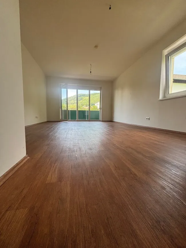 Charmante 2-Zimmer Wohnung mit Terrasse – Top Lage! - Bild