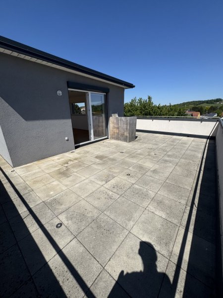 Ab sofort: Schöne 3-Zimmer-Wohnung mit großer Dachterrasse