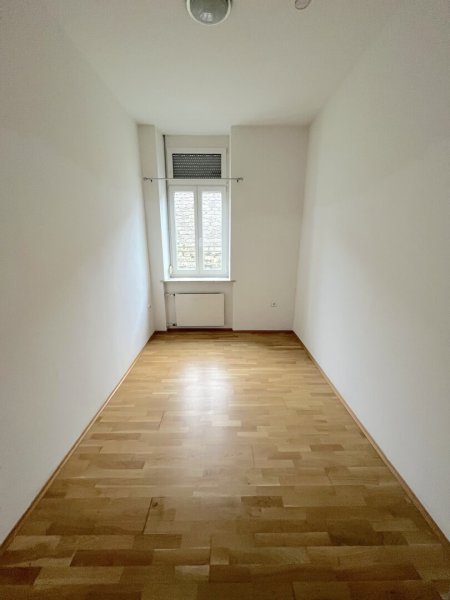 Schöne 3 Zimmer Wohnung direkt am Hauptplatz!