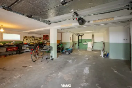 Keller