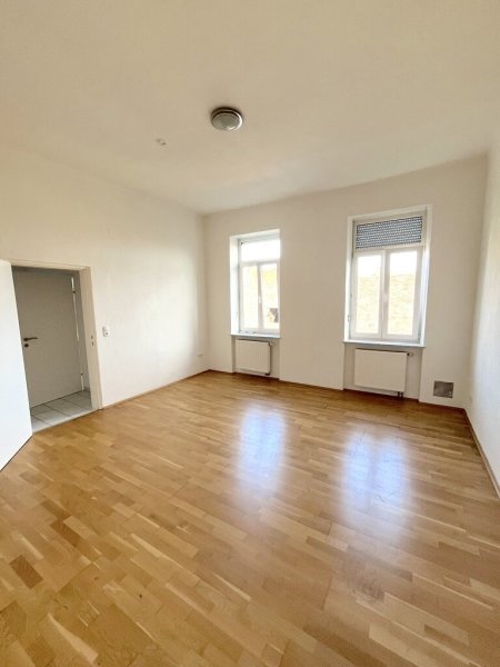 Große und helle 3-Zimmer-Wohnung