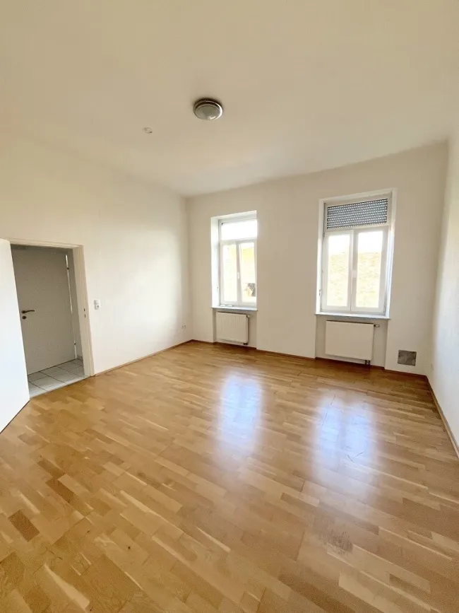 Große und helle 3-Zimmer-Wohnung - Titelbild