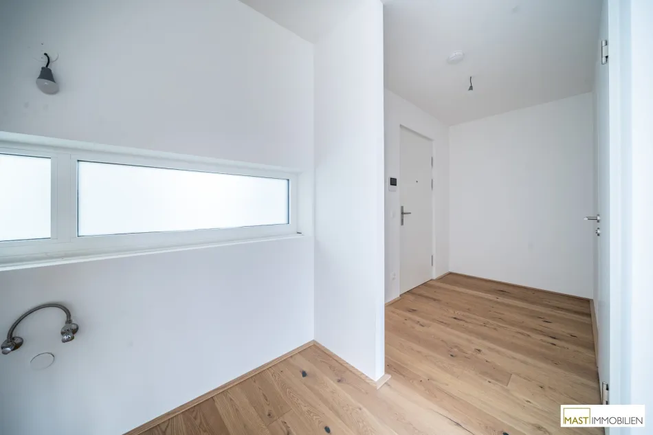 *Sofort beziehbar* Großzügige 2-Zimmer Wohnung im 7. Obergeschoss - Bild