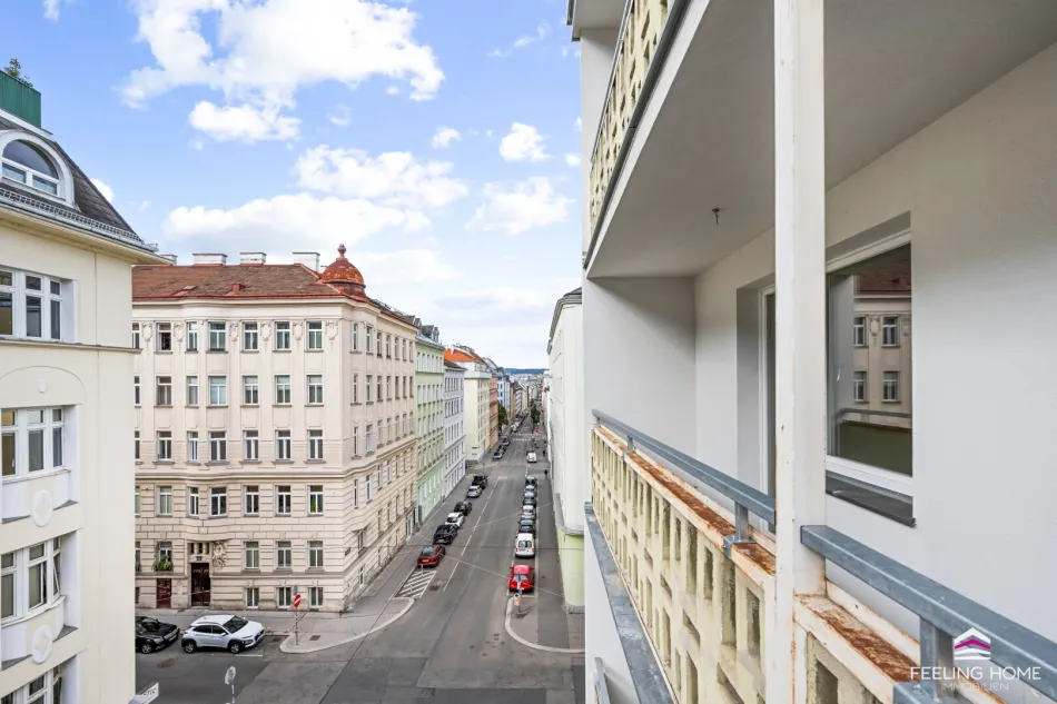 Urbanes Wohnen mit Wohlfühlfaktor: 2022 generalsanierte 3-Zimmer-Wohnung mit Loggia - Titelbild