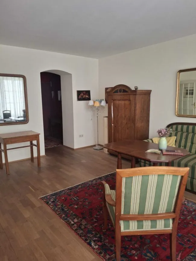 Naschmarktnähe - toller Altbau - viel Potenzial - Titelbild