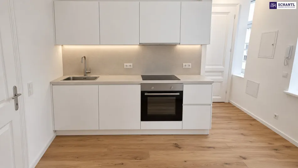 Frisch sanierte 2-Zimmer-Wohnung mit sensationellen 33 m² zusätzlicher Lagerfläche! + Beste Infrastruktur + Traumhaftes Altbauhaus + Jetzt zugreifen! - Bild