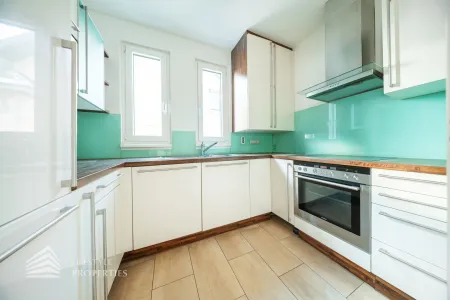 Leben über den Dächern Wiens: 110 m²-Terrassenwohnung mit Dachterrasse, Weitblick & Lift bis in die Wohnung