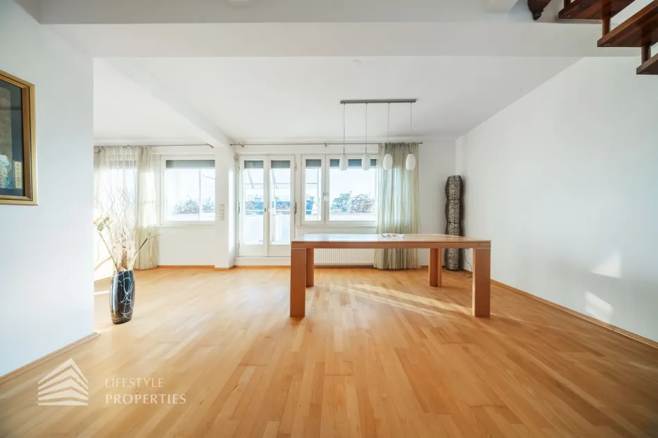 Leben über den Dächern Wiens: 110 m²-Terrassenwohnung mit Dachterrasse, Weitblick & Lift bis in die Wohnung