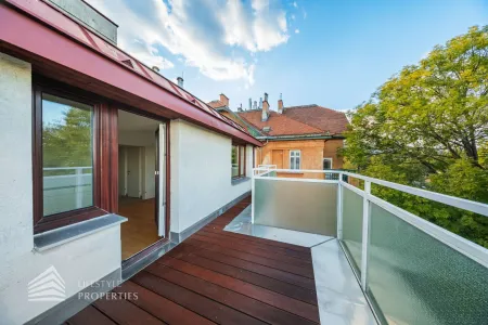 Leben über den Dächern Wiens: 110 m²-Terrassenwohnung mit Dachterrasse, Weitblick & Lift bis in die Wohnung