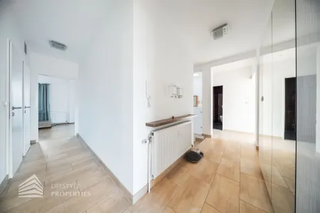 Leben über den Dächern Wiens: 110 m²-Terrassenwohnung mit Dachterrasse, Weitblick & Lift bis in die Wohnung