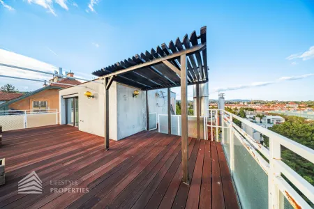 Leben über den Dächern Wiens: 110 m²-Terrassenwohnung mit Dachterrasse, Weitblick & Lift bis in die Wohnung