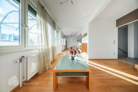 Leben über den Dächern Wiens: 110 m²-Terrassenwohnung mit Dachterrasse, Weitblick & Lift bis in die Wohnung