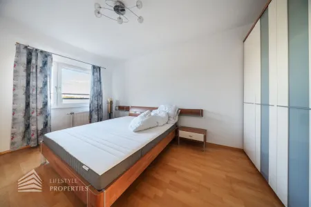 Leben über den Dächern Wiens: 110 m²-Terrassenwohnung mit Dachterrasse, Weitblick & Lift bis in die Wohnung