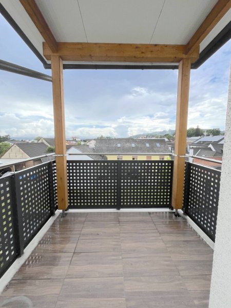 Große und helle 3-Zimmer-Whg mit Balkon
