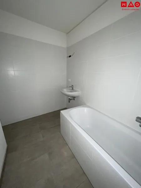 Badezimmer mit Badewanne