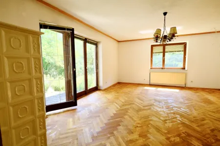 Wohnraum mit Blick ins Grüne