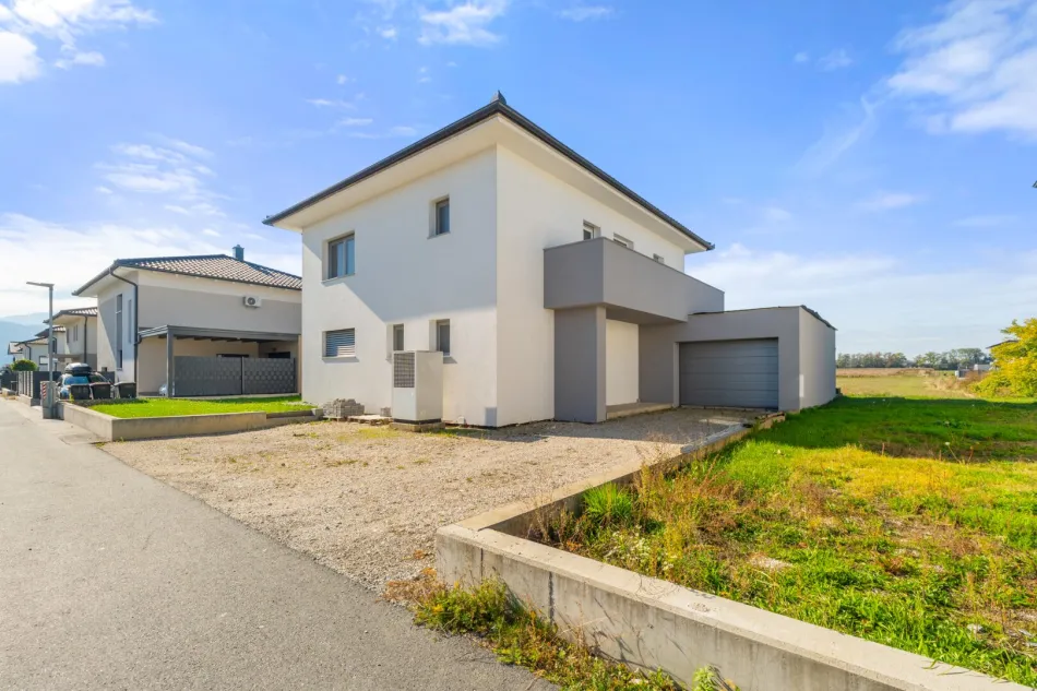 Einfamilienhaus in Hörtendorf - großzügige Terrasse, freier Grünblick und attraktiver Preis - Bild
