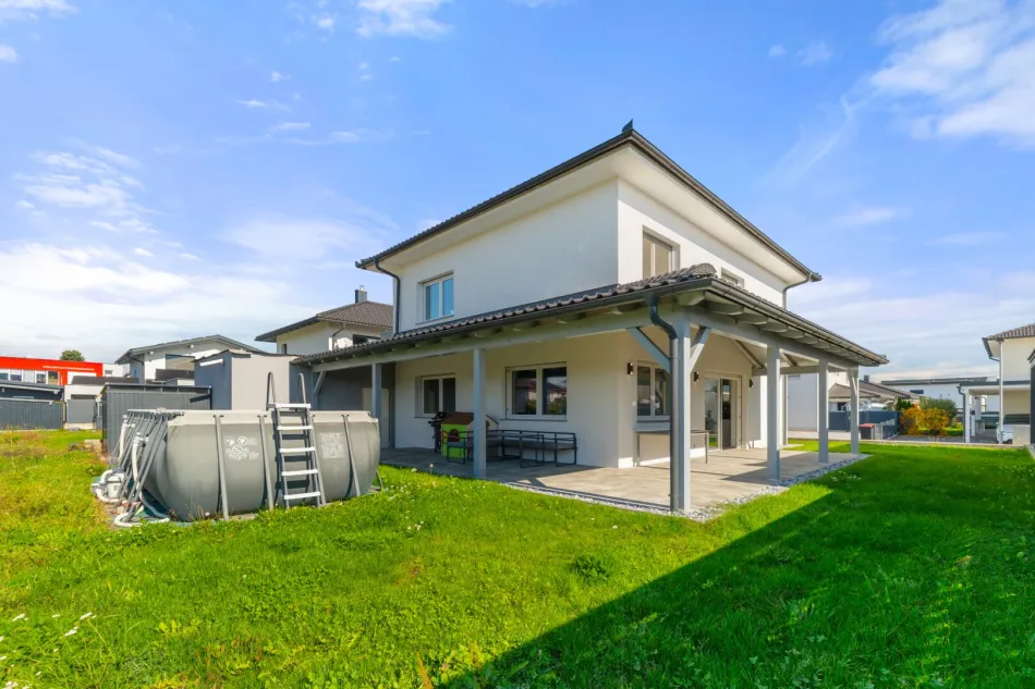 Einfamilienhaus in Hörtendorf - großzügige Terrasse, freier Grünblick und attraktiver Preis - Bild