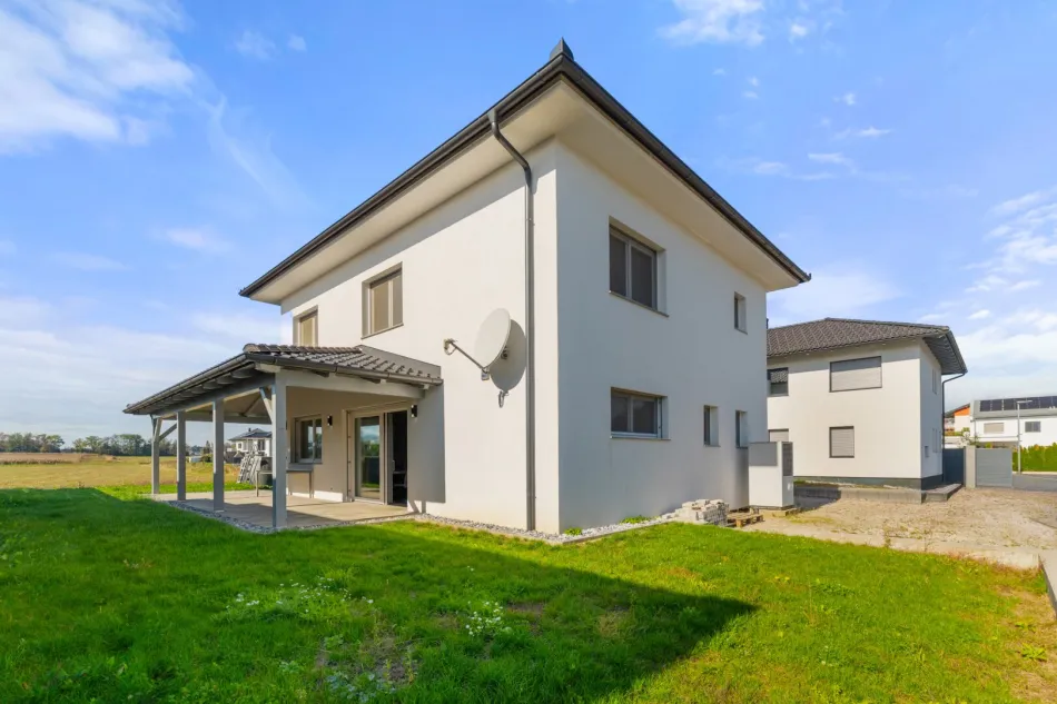 Einfamilienhaus in Hörtendorf - großzügige Terrasse, freier Grünblick und attraktiver Preis - Titelbild