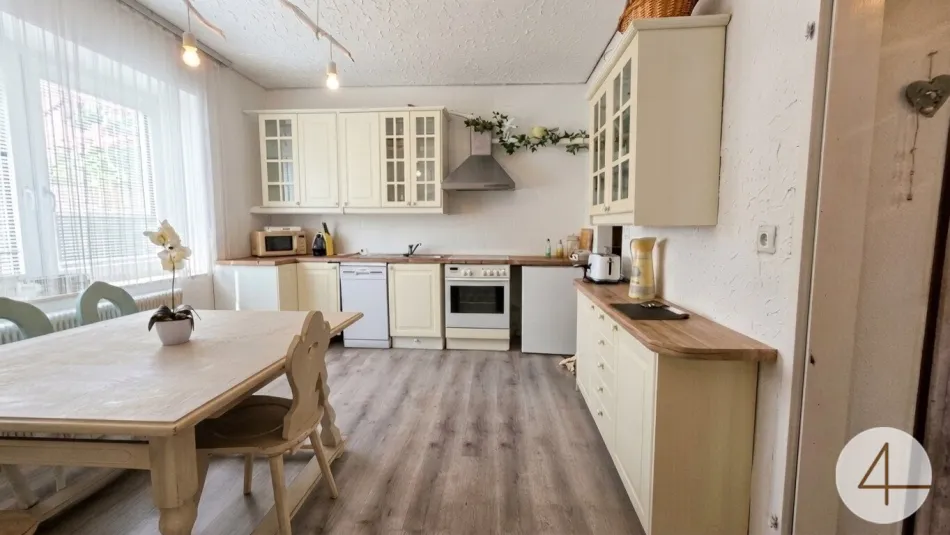Wohnen, Vermieten oder als Gästehaus mit Panoramablick - Bild
