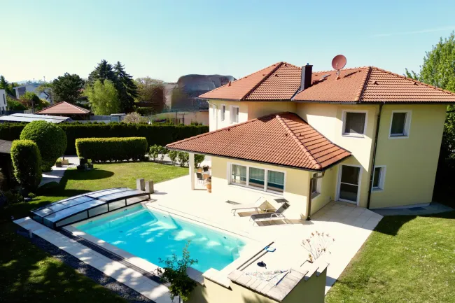 Mediterrane Villa in Grünruhelage